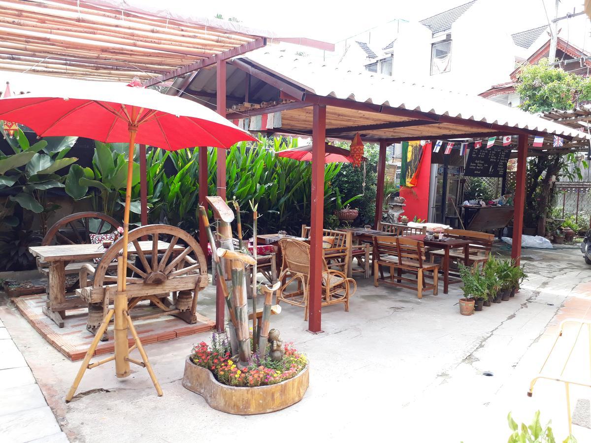 Cody Guesthouse Chiang Mai Dış mekan fotoğraf
