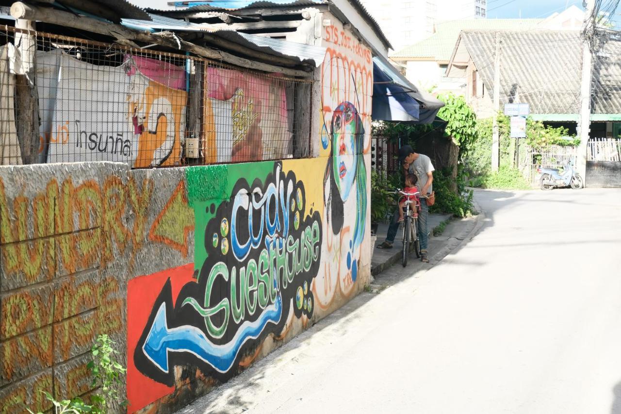 Cody Guesthouse Chiang Mai Dış mekan fotoğraf